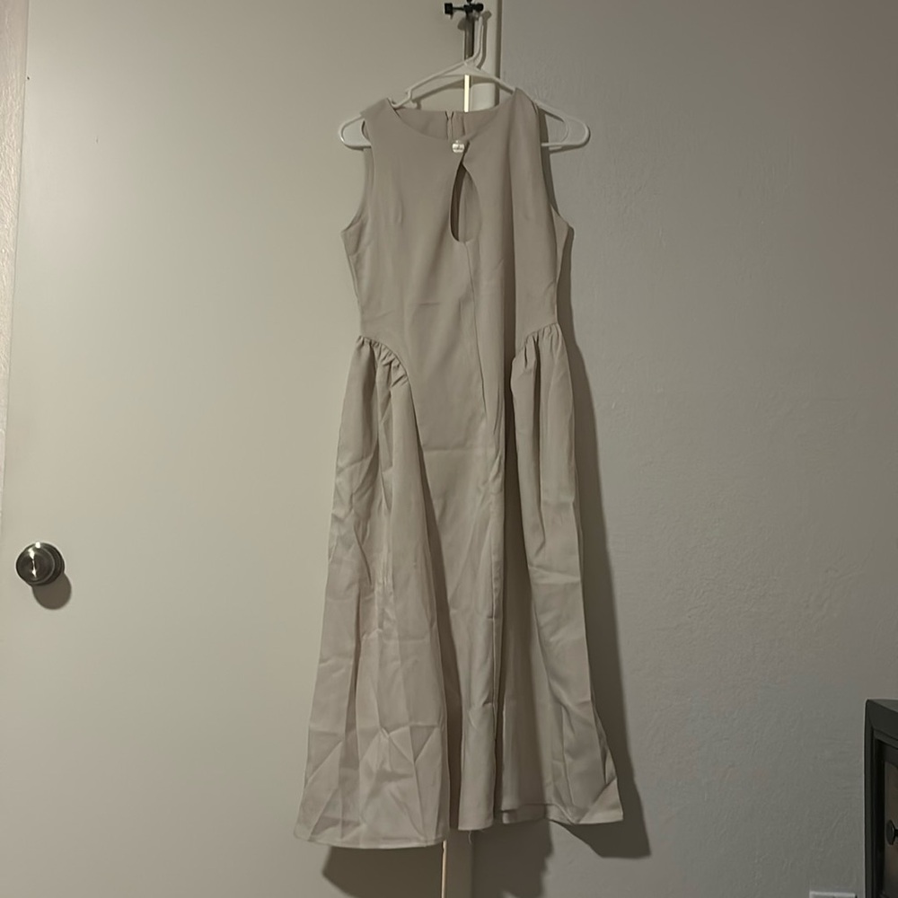 Dianara Sara Linen Midi Dress in beige/cream color size medium